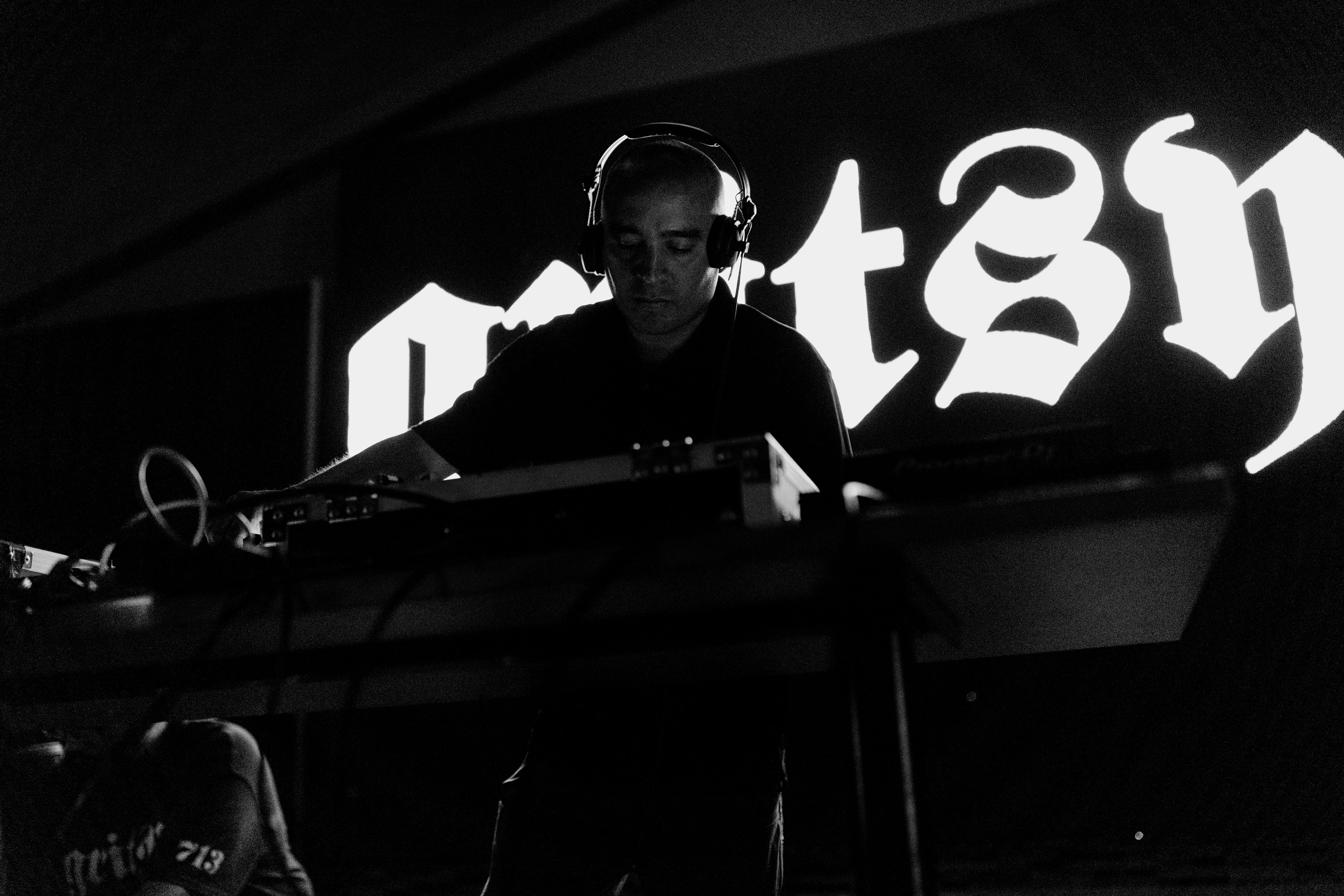 David Rojas live